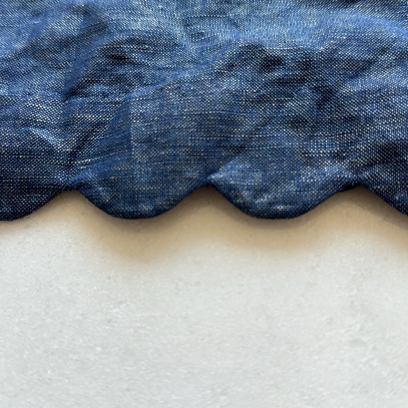 Vineyard Vines Shimmer Linen-Blend Scallop Top - Picture 6 of 11